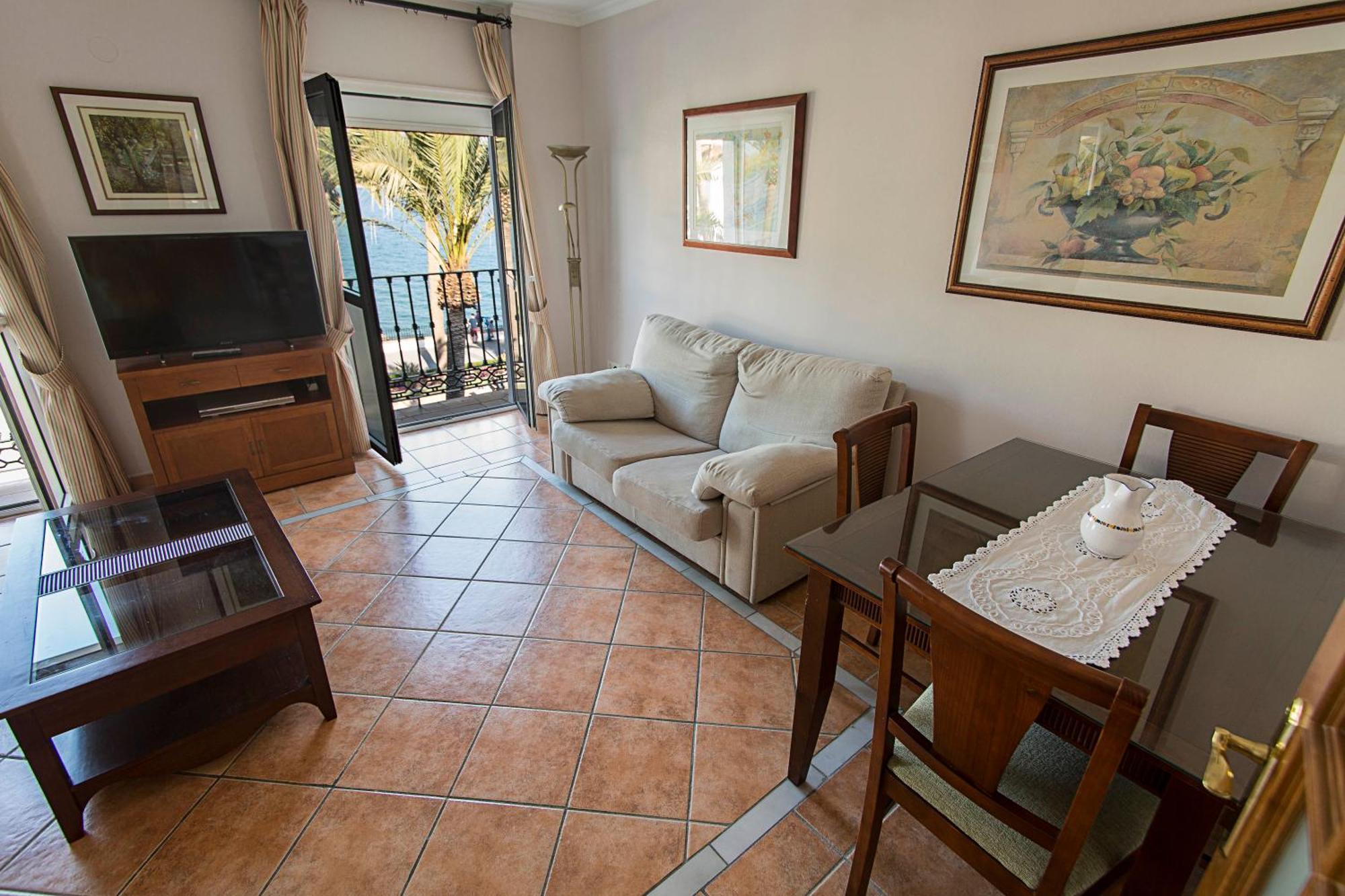 Hostal Marissal By Dorobe Nerja Oda fotoğraf